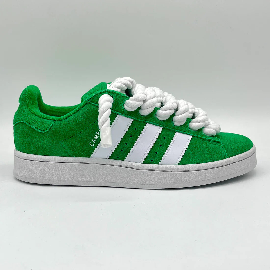 Les baskets Adidas Campus allient un style intemporel à un confort supérieur.
 design classique, pas cher. Le moins cher.