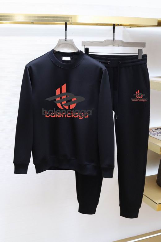 Les ensembles survêtement Balenciaga allient performance et style. Leur design avant-gardiste et leur qualité supérieure. Pas cher. Le moins cher.