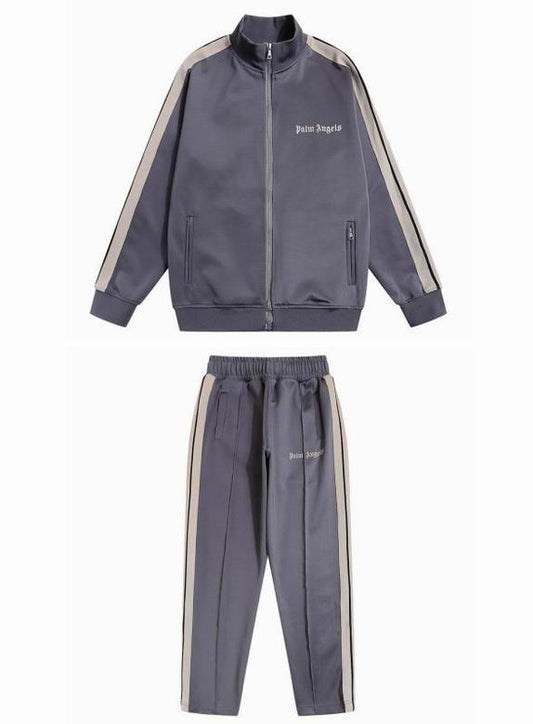 Les ensembles survêtement Palm Angels allient performance et style avec une touche urbaine unique. Pas cher. Le moins cher.