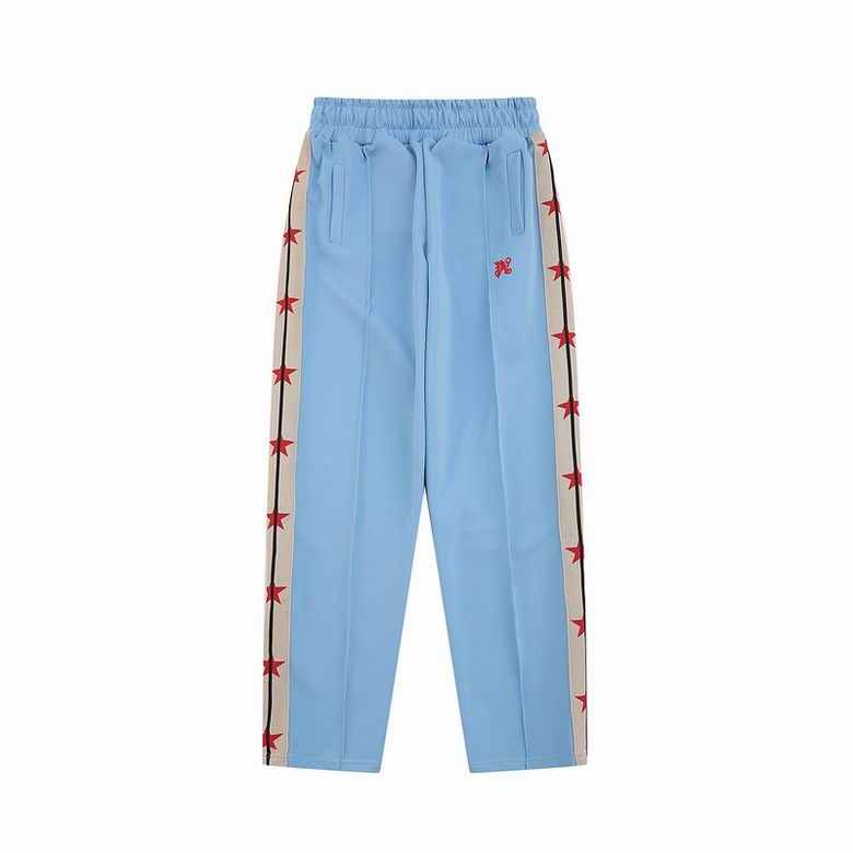 Les ensembles survêtement Palm Angels allient performance et style avec une touche urbaine unique. 