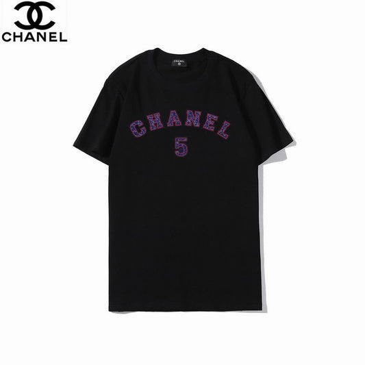les T-shirts Chanel Femme offrent une élégance et un confort inégalés.