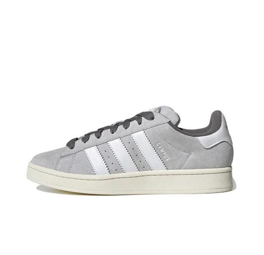 Les baskets Adidas Campus allient un style intemporel à un confort supérieur.
 design classique, pas cher. Le moins cher.