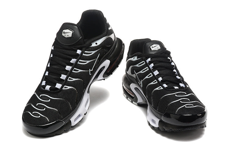 Les  Baskets Nike Air Max Tn incarnent un style emblématique et une performance supérieure. Pas cher. Le moin cher.
