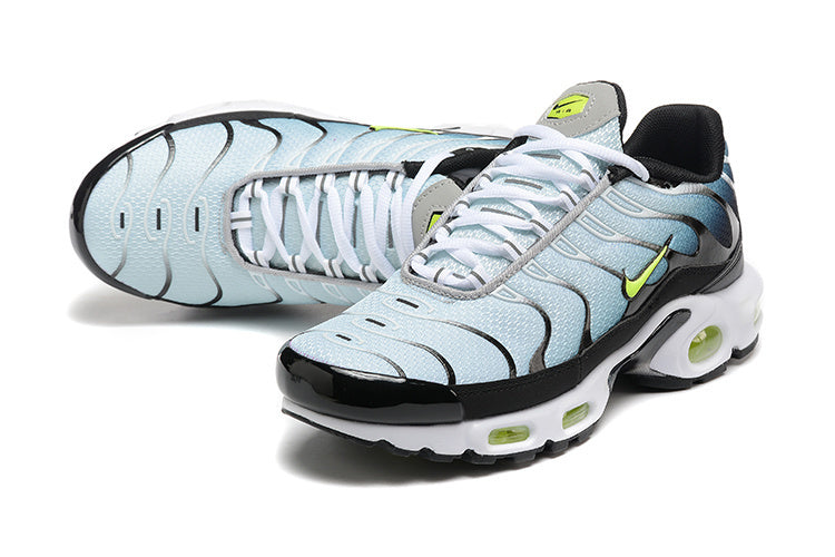 Les baskets Nike Air Max Drift allient un style innovant et un confort exceptionnel. design avant-gardiste.pas cher. Le moins cher.