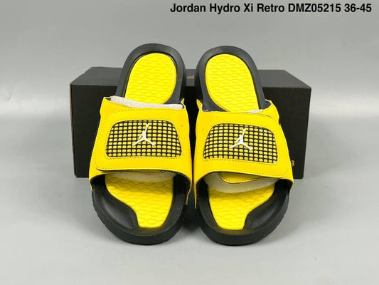 Les sandales claquettes Jordan sont un incontournable pour ceux qui recherchent un mélange parfait entre confort et style décontracté.
