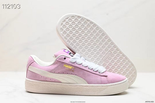 Les baskets Puma Femme se distinguent par leur style audacieux et moderne, alliant des éléments sportifs et urbains. Inspirées des tendances actuelles 