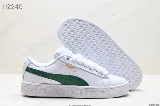 Les baskets Puma Femme se distinguent par leur style audacieux et moderne, alliant des éléments sportifs et urbains. Inspirées des tendances actuelles 