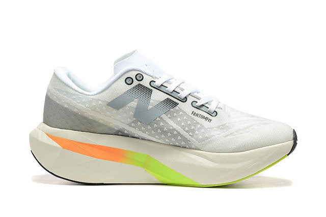 Les baskets New Balance allient style et confort. Leur design classique et leurs matériaux de haute qualité en font un choix idéal pour les amateurs de sneakers.pas cher. Le moins cher.
