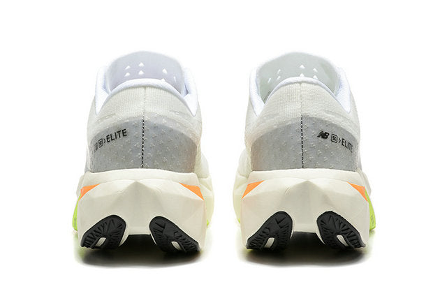 Les baskets New Balance allient style et confort. Leur design classique et leurs matériaux de haute qualité en font un choix idéal pour les amateurs de sneakers.pas cher. Le moins cher.