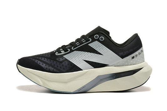 Les baskets New Balance allient style et confort. Leur design classique et leurs matériaux de haute qualité en font un choix idéal pour les amateurs de sneakers.pas cher. Le moins cher.