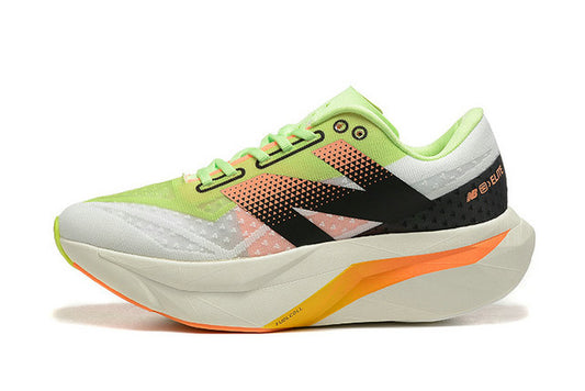Les baskets New Balance allient style et confort. Leur design classique et leurs matériaux de haute qualité en font un choix idéal pour les amateurs de sneakers.pas cher. Le moins cher.