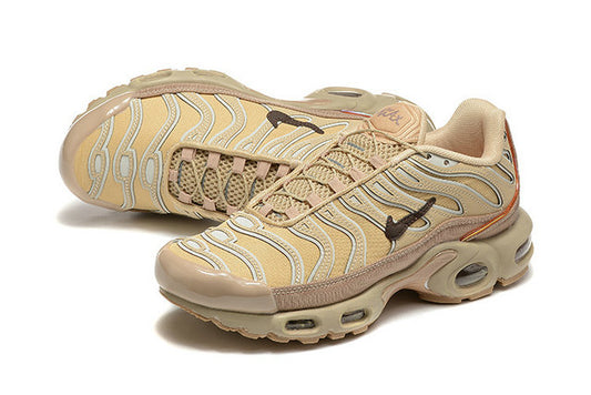 Les  Baskets Nike Air Max Tn incarnent un style emblématique et une performance supérieure. Pas cher. Le moin cher.