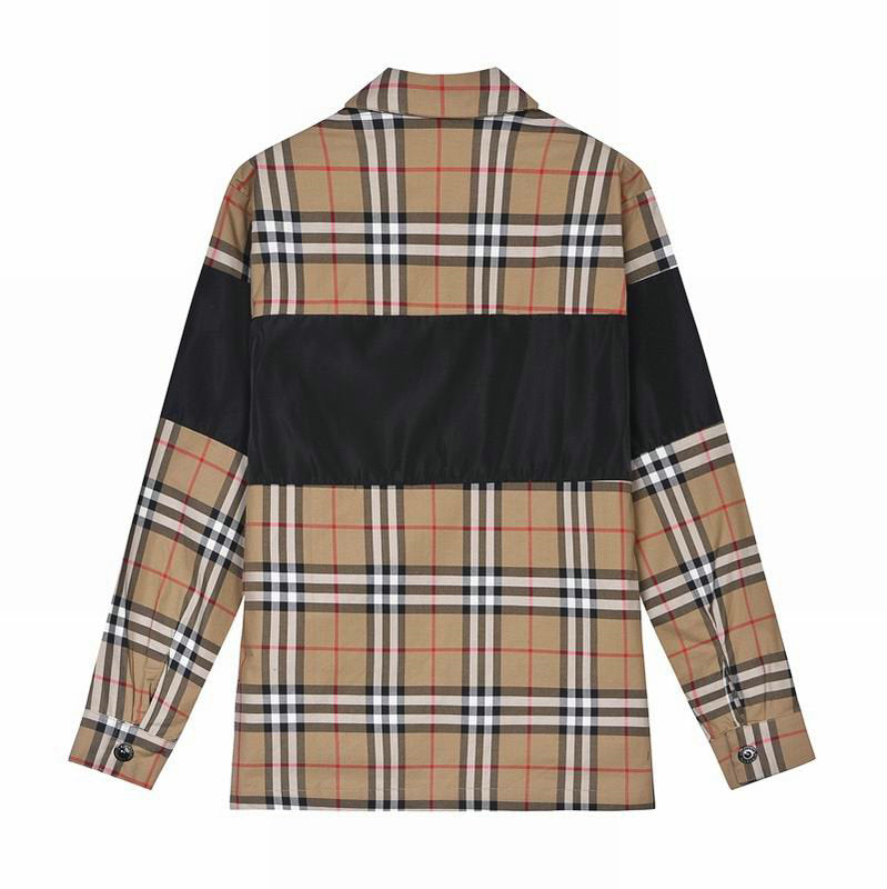 Les vestes Burberry incarnent l'élégance et la qualité, offrant une expérience exceptionnelle. Leur design raffiné et leurs matériaux de haute qualité.pas cher. Le moins cher.