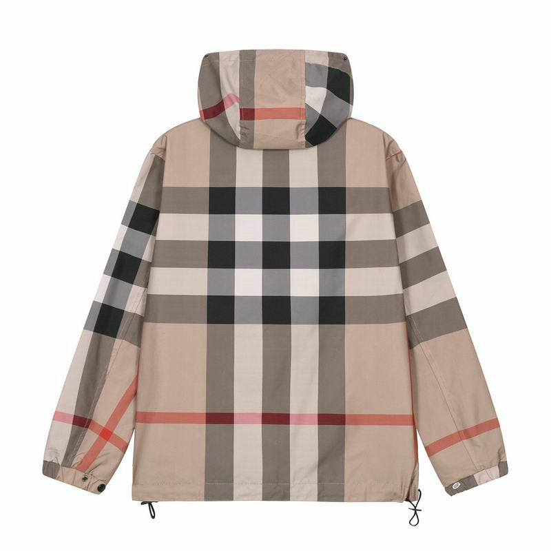 Les vestes Burberry incarnent l'élégance et la qualité, offrant une expérience exceptionnelle. Leur design raffiné et leurs matériaux de haute qualité.pas cher. Le moins cher.