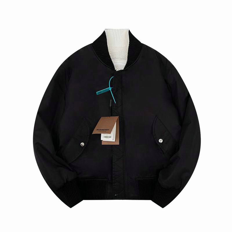 Les vestes Burberry incarnent l'élégance et la qualité, offrant une expérience exceptionnelle. Leur design raffiné et leurs matériaux de haute qualité.pas cher. Le moins cher.