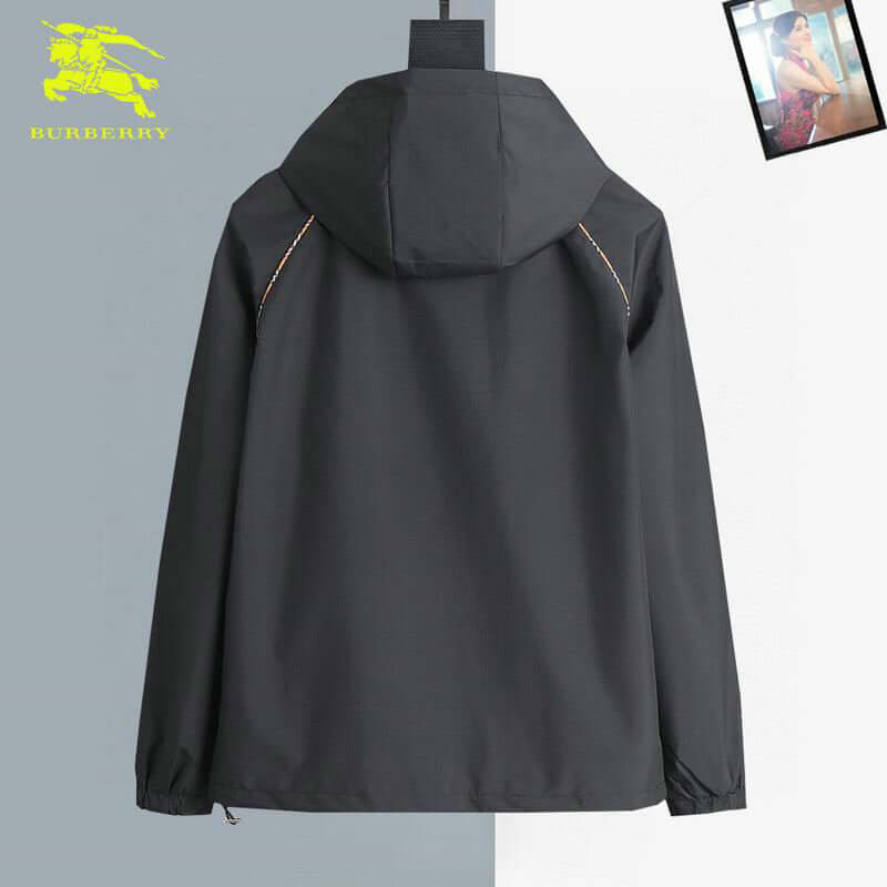 Les vestes Burberry incarnent l'élégance et la qualité, offrant une expérience exceptionnelle. Leur design raffiné et leurs matériaux de haute qualité.pas cher. Le moins cher.