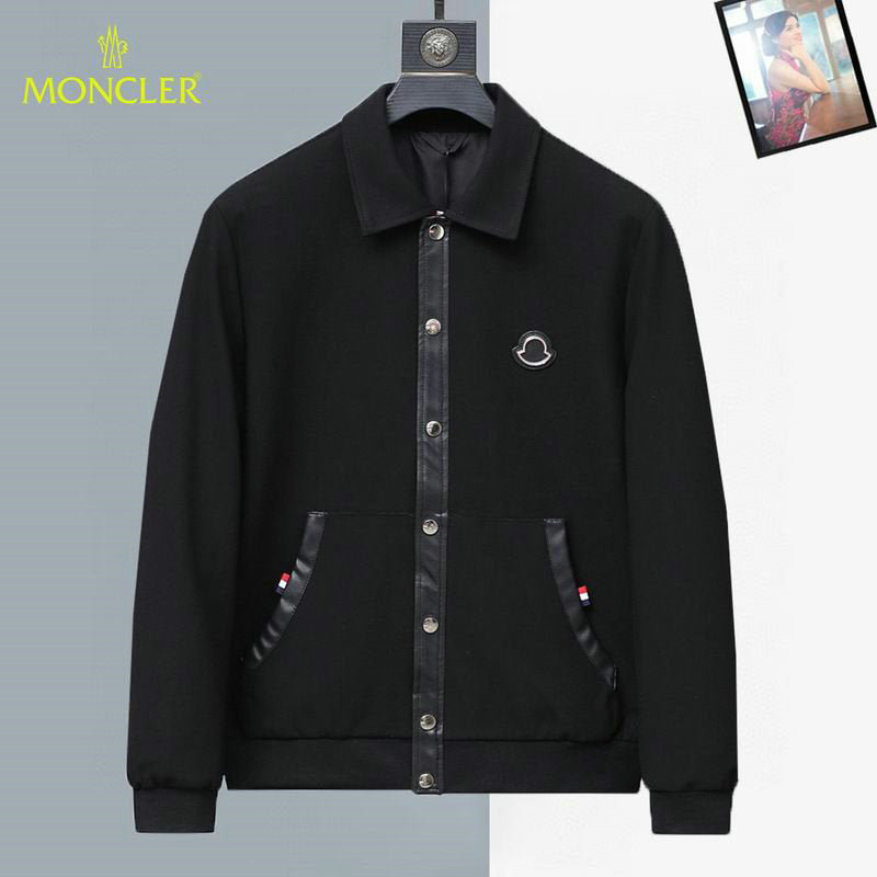 Les vestes Moncler allient élégance et modernité. Leur design sophistiqué et leurs matériaux haut de gamme en font un choix incontournable.pas cher.le moins cher.