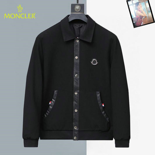 Les vestes Moncler allient élégance et modernité. Leur design sophistiqué et leurs matériaux haut de gamme en font un choix incontournable.pas cher.le moins cher.