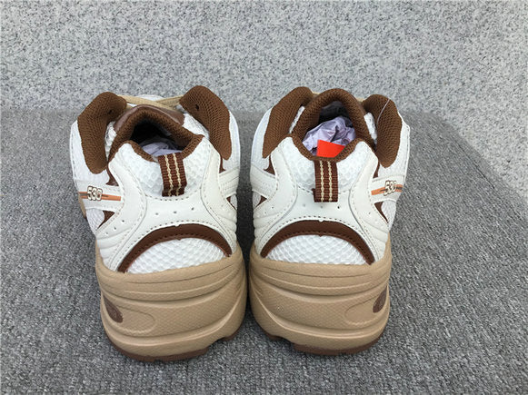 Les baskets New Balance allient style et confort. Leur design classique et leurs matériaux de haute qualité en font un choix idéal pour les amateurs de sneakers.pas cher. Le moins cher.