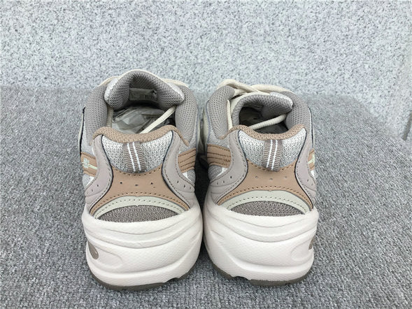 Les baskets New Balance allient style et confort. Leur design classique et leurs matériaux de haute qualité en font un choix idéal pour les amateurs de sneakers.pas cher. Le moins cher.