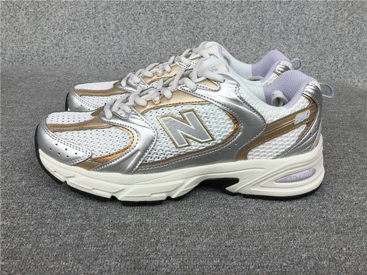 Les baskets New Balance allient style et confort. Leur design classique et leurs matériaux de haute qualité en font un choix idéal pour les amateurs de sneakers.pas cher. Le moins cher.