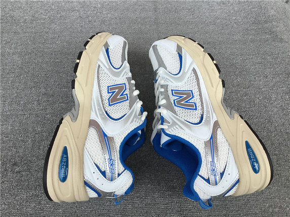 Les baskets New Balance allient style et confort. Leur design classique et leurs matériaux de haute qualité en font un choix idéal pour les amateurs de sneakers.pas cher. Le moins cher.