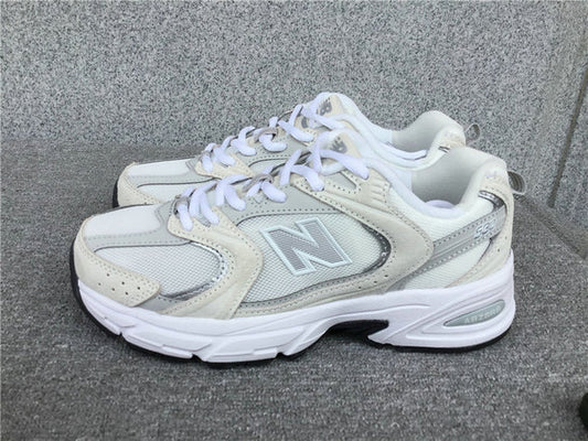 Les baskets New Balance allient style et confort. Leur design classique et leurs matériaux de haute qualité en font un choix idéal pour les amateurs de sneakers.pas cher. Le moins cher.