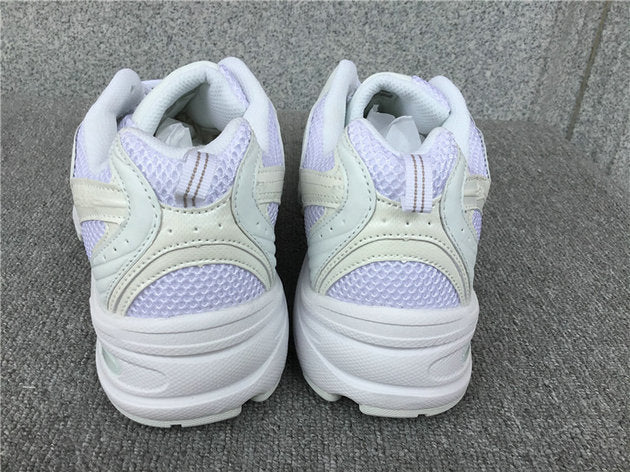 Les baskets New Balance allient style et confort. Leur design classique et leurs matériaux de haute qualité en font un choix idéal pour les amateurs de sneakers.pas cher. Le moins cher.