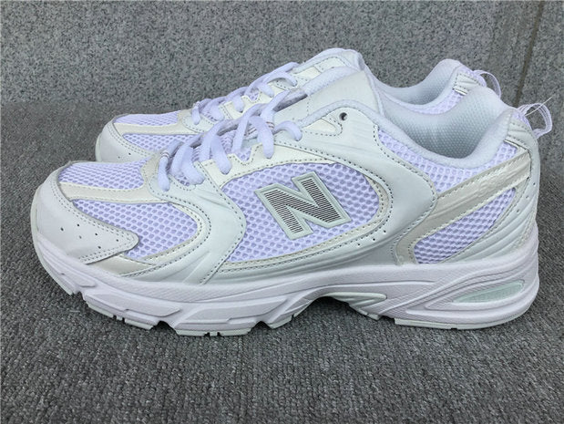 Les baskets New Balance allient style et confort. Leur design classique et leurs matériaux de haute qualité en font un choix idéal pour les amateurs de sneakers.pas cher. Le moins cher.
