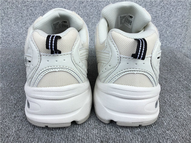 Les baskets New Balance allient style et confort. Leur design classique et leurs matériaux de haute qualité en font un choix idéal pour les amateurs de sneakers.pas cher. Le moins cher.