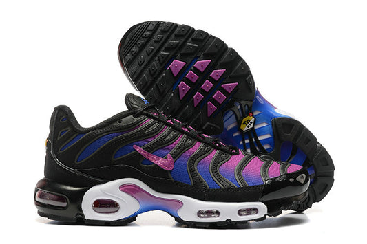 Faites sensation avec les baskets Nike Air Max Plus TN Purple Pink Black. Ce style vibrant des années 90 est parfait pour se démarquer !
