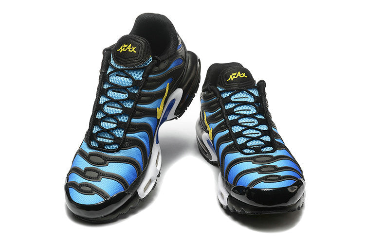 Découvrez les baskets Nike Air Max Plus TN bleu, noir et jaune pour un style unique! Profitez de l'essence légendaire du Tuned Air. ✨