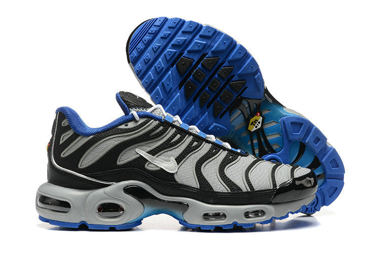 Découvrez les Baskets Nike Air Max Plus TN Grey Black Blue, alliant confort et style moderne. Ne manquez pas l'occasion de les essayer !