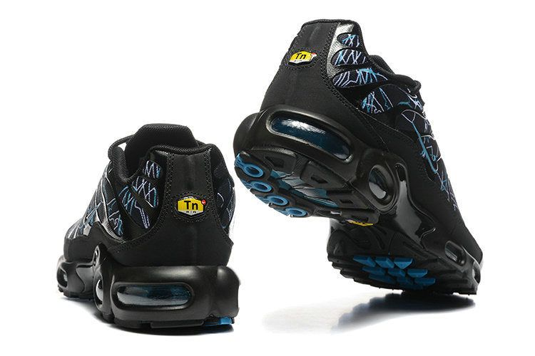 Découvrez la Nike Air Max Plus TN « Black / Thunder Blue », alliant confort et style. Adoptez cette paire captivante pour rehausser votre look !
