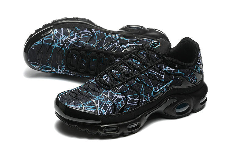 Découvrez la Nike Air Max Plus TN « Black / Thunder Blue », alliant confort et style. Adoptez cette paire captivante pour rehausser votre look !