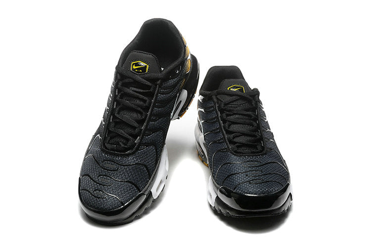 Les  Baskets Nike Air Max Tn incarnent un style emblématique et une performance supérieure. Pas cher. Le moin cher.