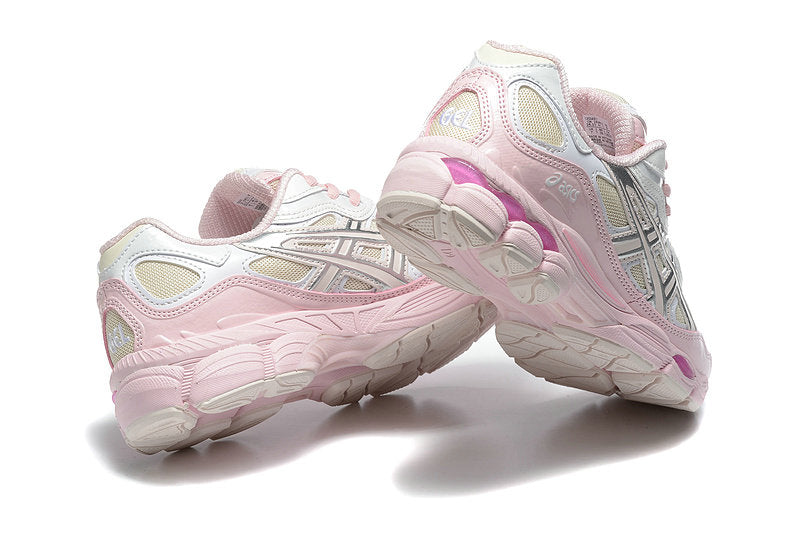 Les baskets Asics  offrent une combinaison parfaite de style et de performance. Leur design élégant et leurs technologies de pointe