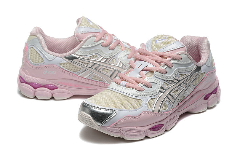 Les baskets Asics  offrent une combinaison parfaite de style et de performance. Leur design élégant et leurs technologies de pointe