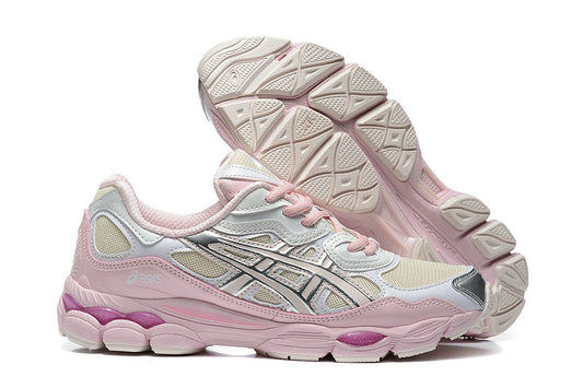 Les baskets Asics  offrent une combinaison parfaite de style et de performance. Leur design élégant et leurs technologies de pointe