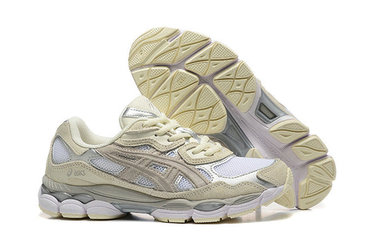 Les baskets Asics  offrent une combinaison parfaite de style et de performance. Leur design élégant et leurs technologies de pointe