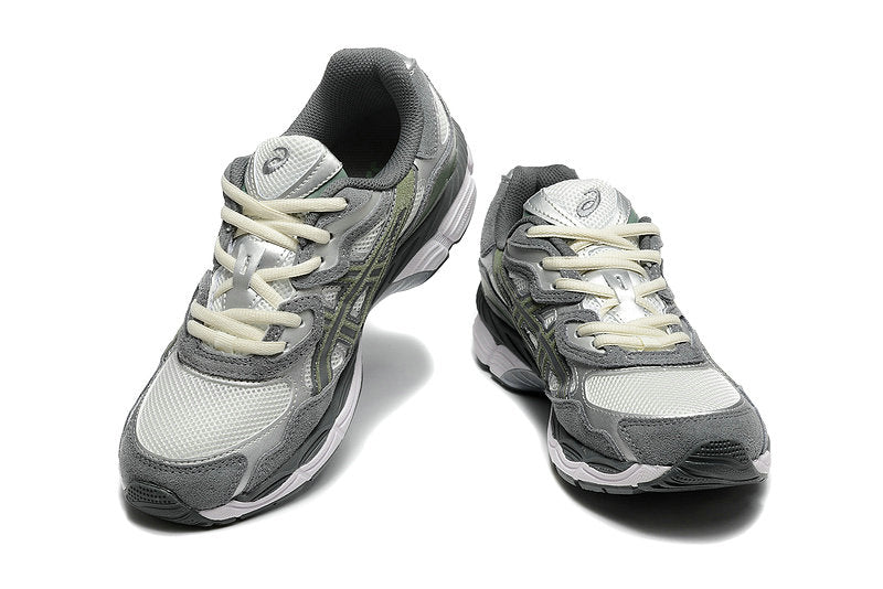Les baskets Asics  offrent une combinaison parfaite de style et de performance. Leur design élégant et leurs technologies de pointe