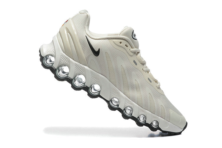 Les baskets Nike Air Max DN8 combinent innovation et design moderne pour offrir un style dynamique et une performance inégalée.pas cher . Le moins cher.