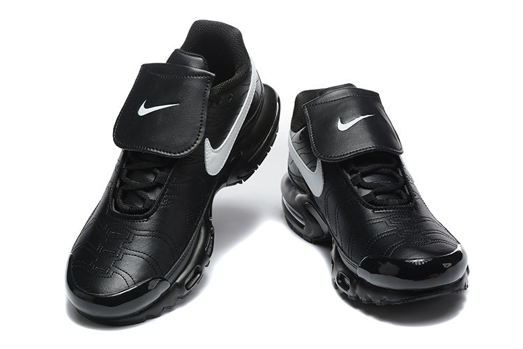 Les baskets Nike Air Max Tiempo combinent design emblématique et technologie avancée pour offrir une chaussure à la fois élégante et performante. Pas cher.  Le moins cher.