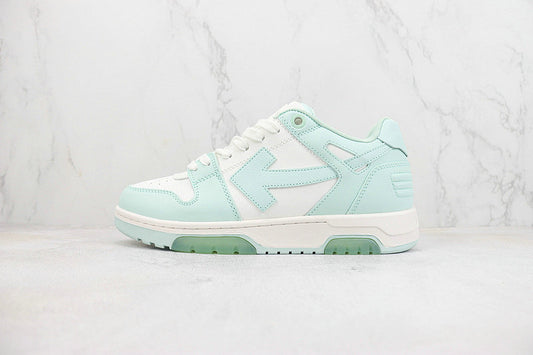 Découvrez les baskets Off-white, fusion parfaite de la mode haut de gamme et du streetwear. Osez un style audacieux avec ces pièces uniques !