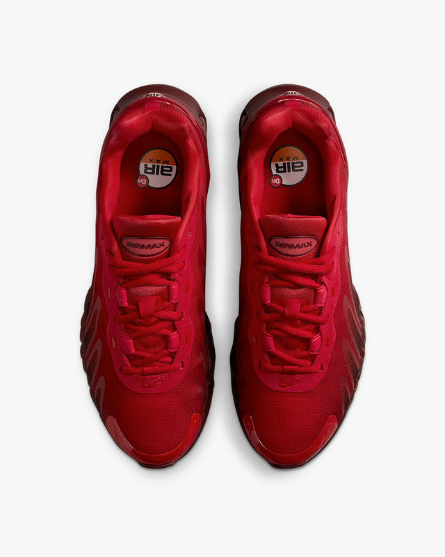 Les baskets Nike Air Max DN8 combinent innovation et design moderne pour offrir un style dynamique et une performance inégalée.pas cher . Le moins cher.