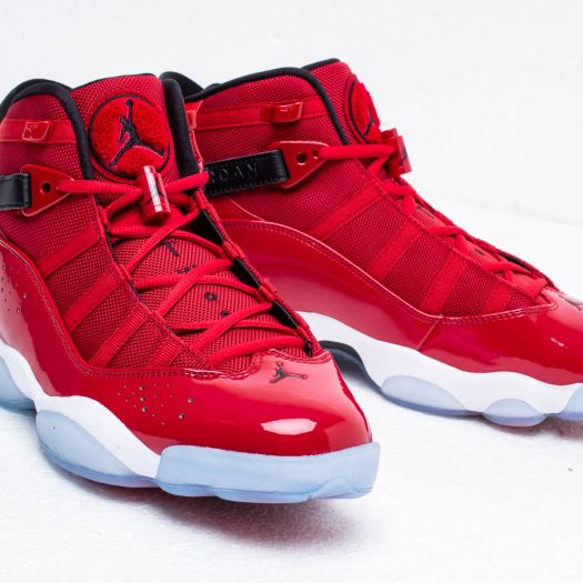 Les  baskets Air Jordan 6 Retro "Pantone" Femme permettent de personnaliser votre style tout en bénéficiant d’un confort supérieur.