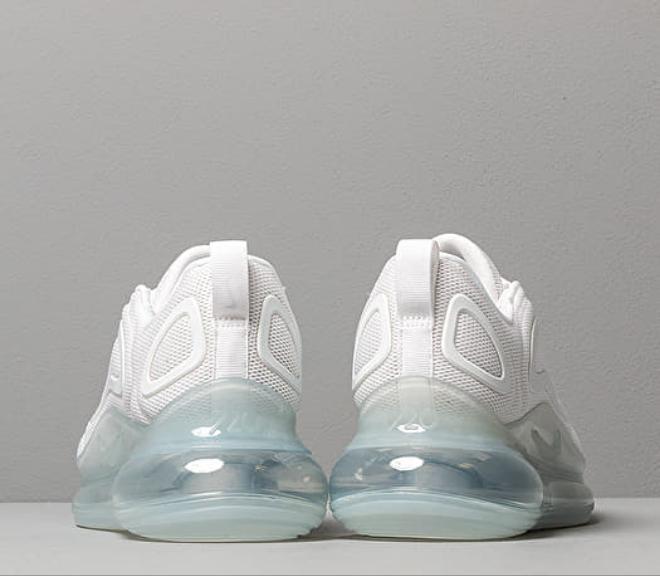 NIKE AIR MAX 720 (GS)
 White/ White-Mtlc Platinum-Pure Platinum Femme