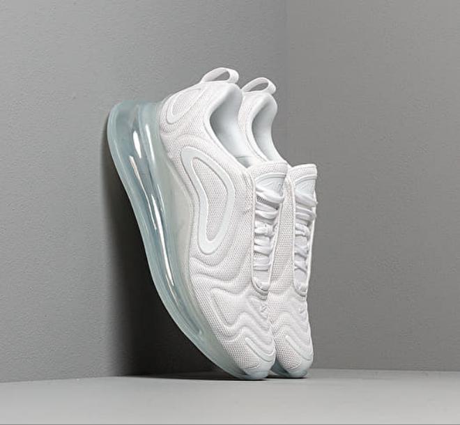 NIKE AIR MAX 720 (GS)
 White/ White-Mtlc Platinum-Pure Platinum Femme