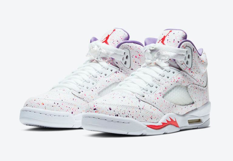 Les baskets Air Jordan 5 Retro (GS) "Oreo" Femme permettent de personnaliser votre style tout en bénéficiant d’un confort supérieur.