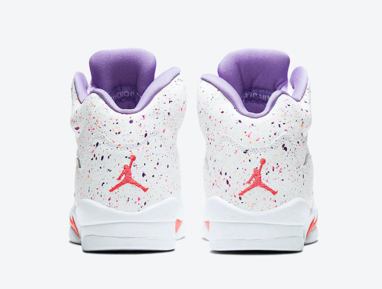 Les baskets Air Jordan 5 Retro (GS) "Oreo" Femme permettent de personnaliser votre style tout en bénéficiant d’un confort supérieur.